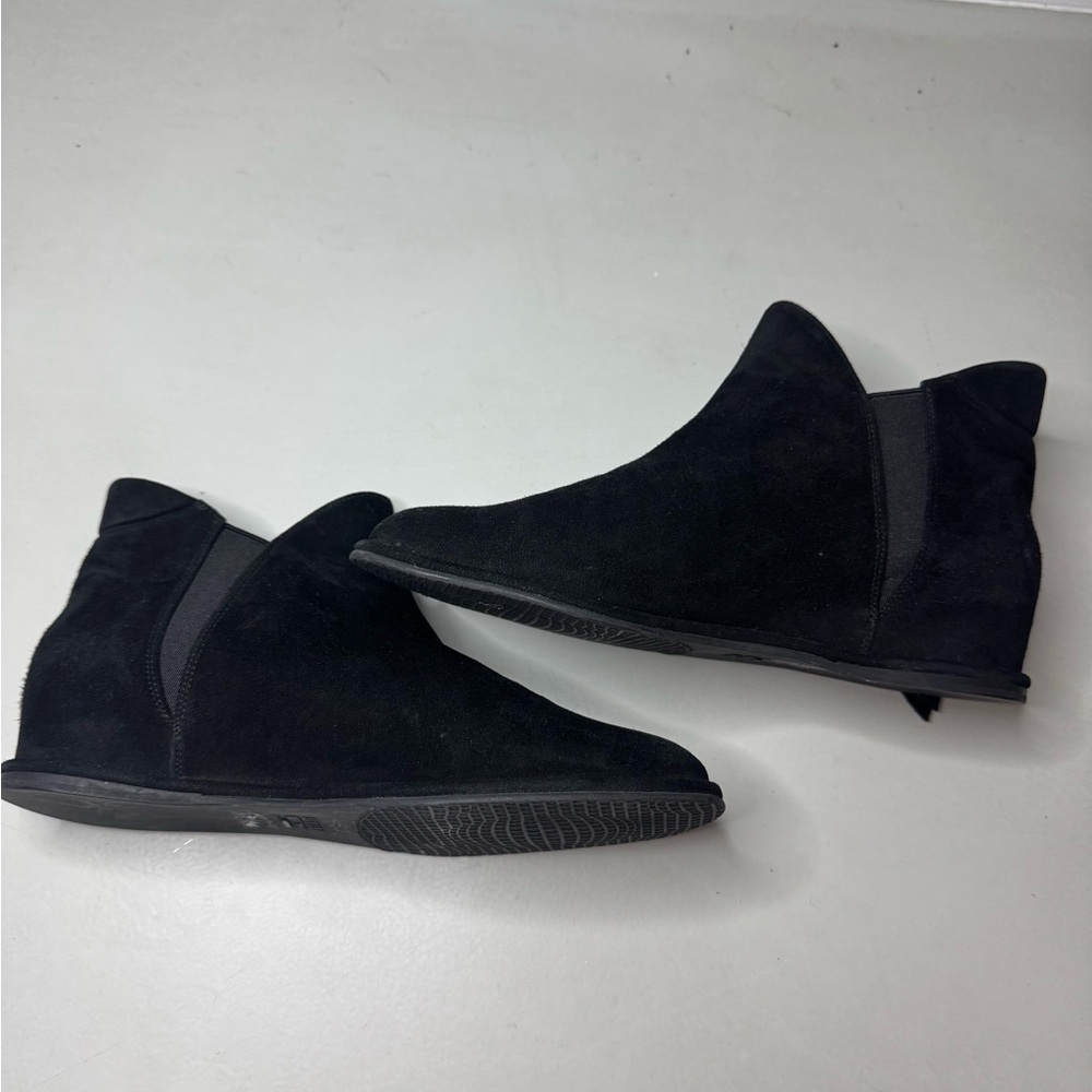 Stuart Weitzman Black Suede Ankle Booties โ Size 6.5